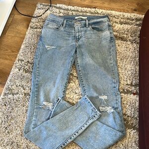 Levi’s Ripped Skinny Jeans